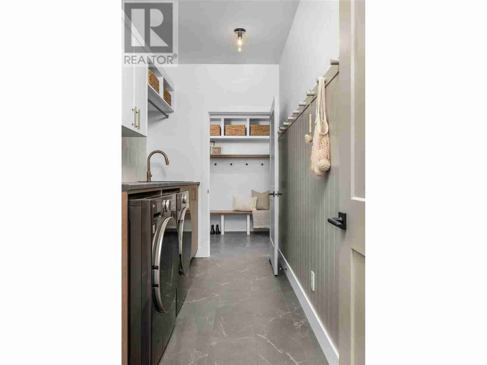 4017 Sunstone Street Westbank Centre