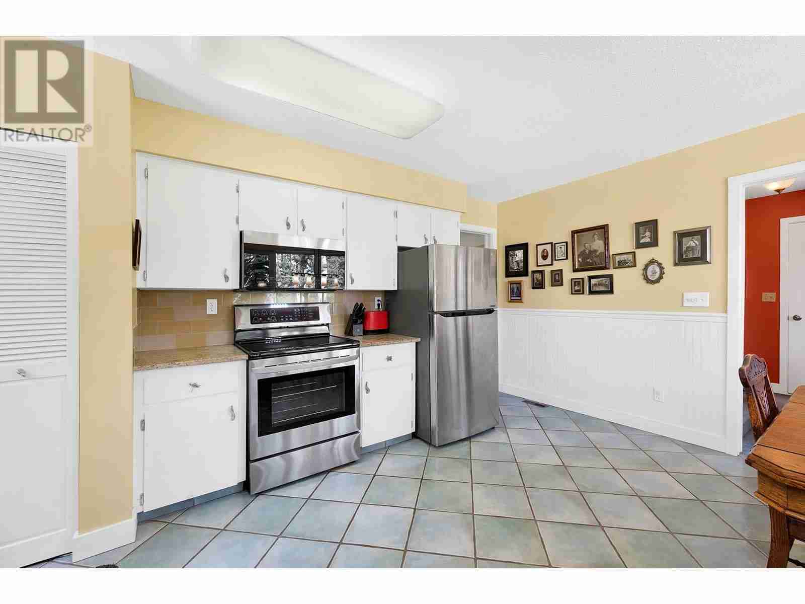 3876 LOOKOUT Road Knutsford-Lac Le Jeune