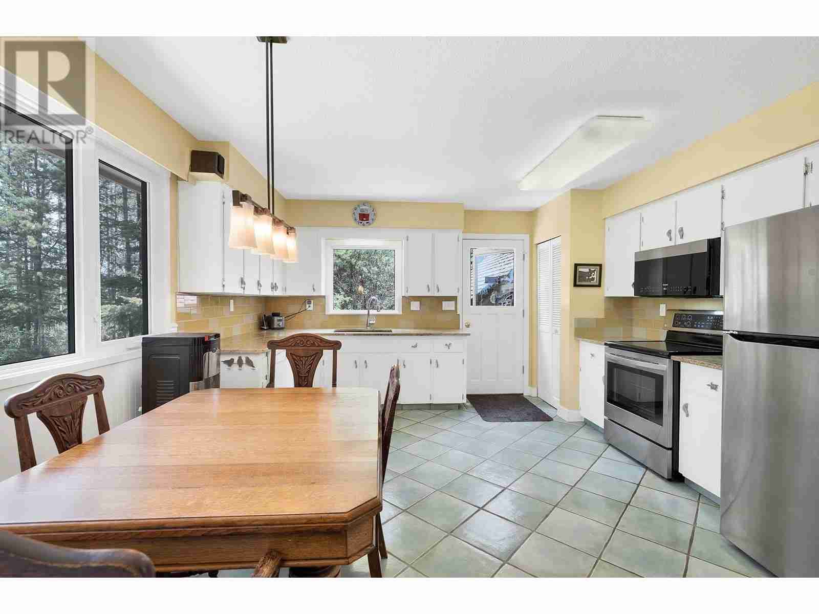 3876 LOOKOUT Road Knutsford-Lac Le Jeune