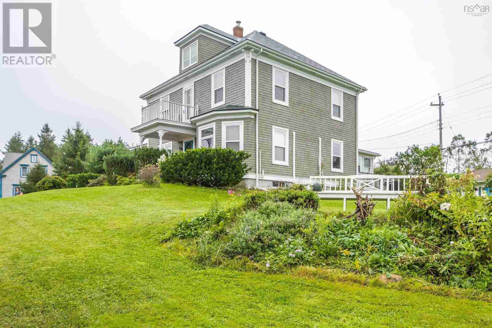 1640 Highway 332