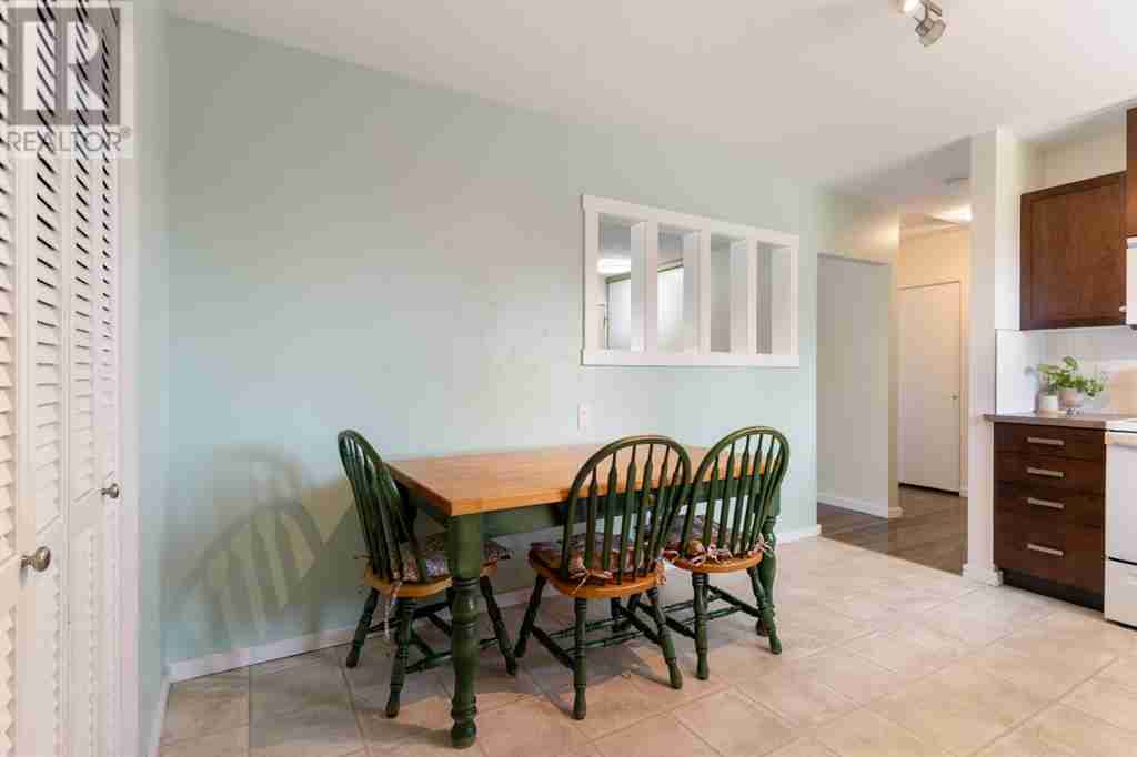 112 Fairview Crescent SE Fairview