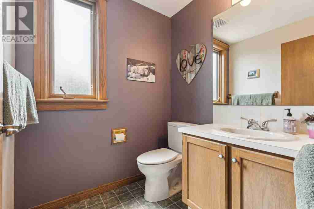 9 Elveden Drive SW Springbank Hill