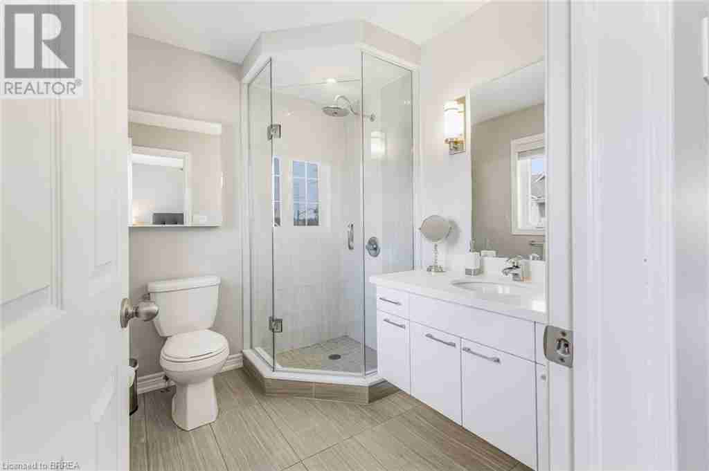 21 MADONNA Drive Unit# 31 168 - Carpenter