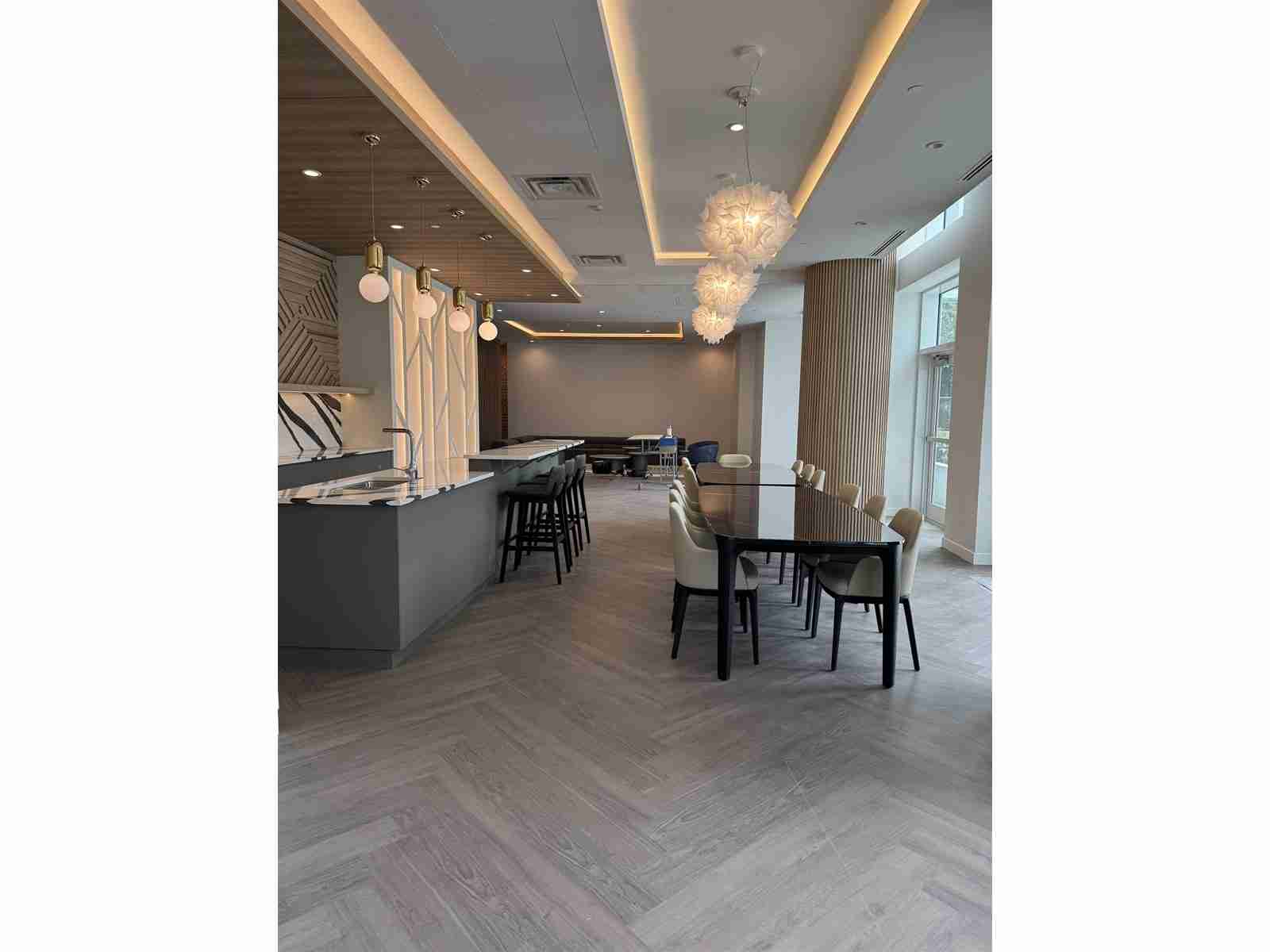 2409 13768 100 AVENUE