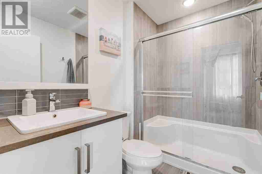 912 Walden Drive SE Walden