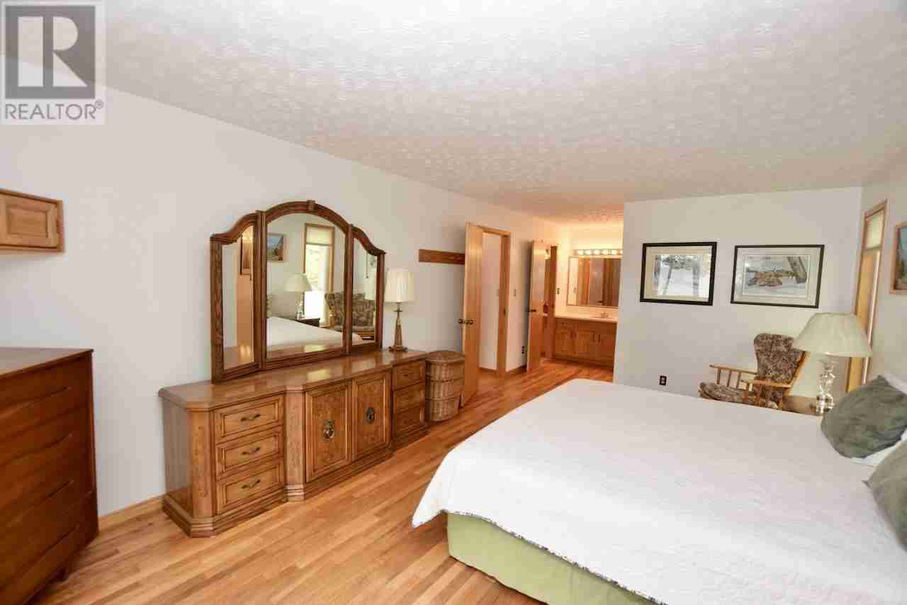 9 Kennedy RD
