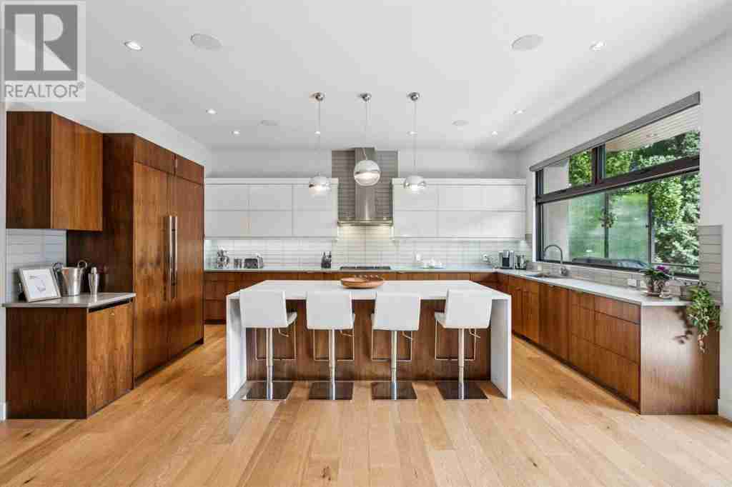 708 33A Street NW Parkdale