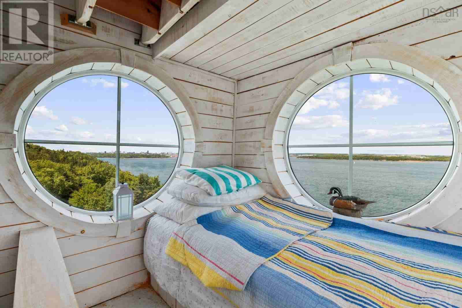 4 York Redoubt Crescent