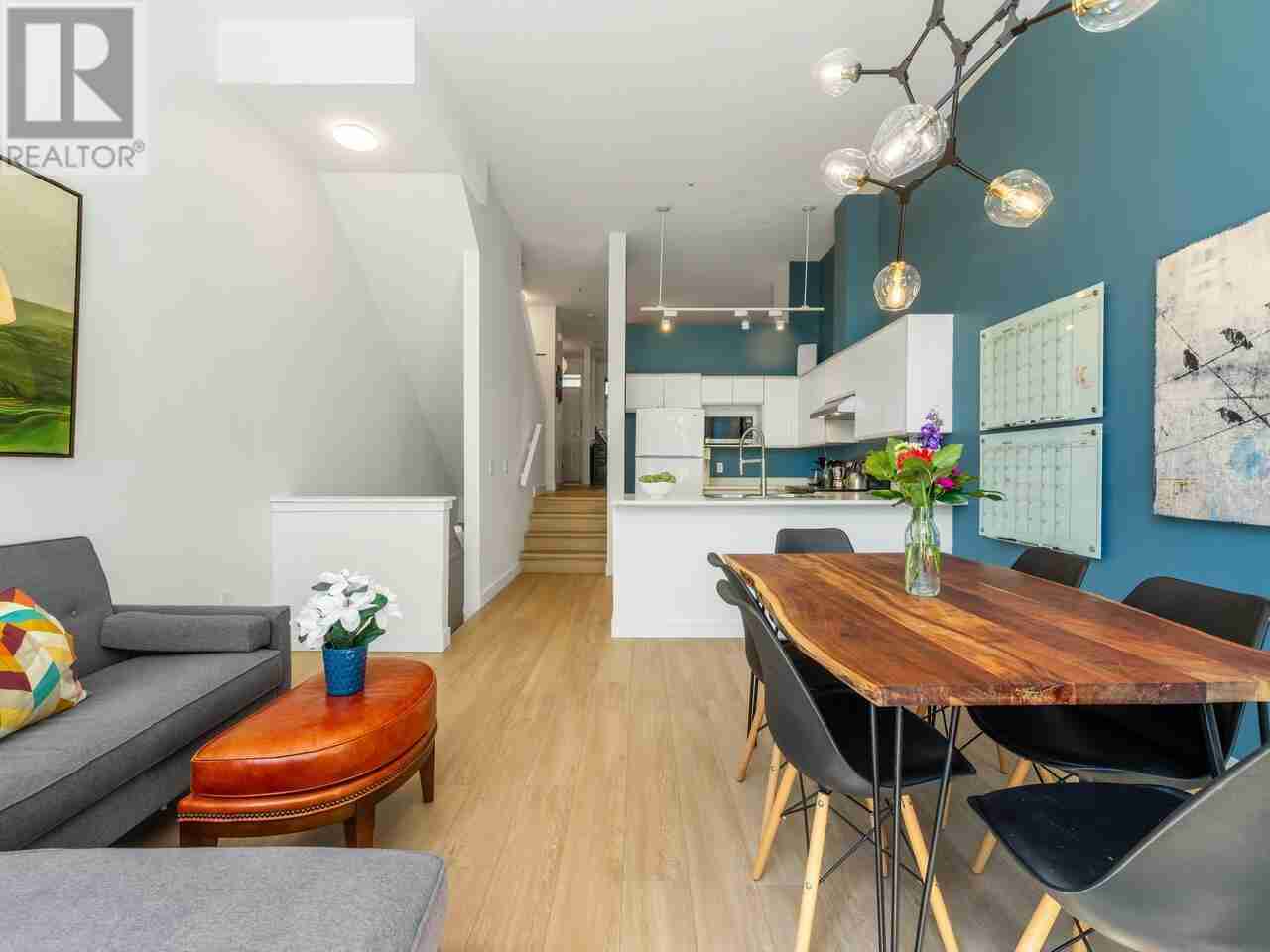 4 3572 RAINIER PLACE