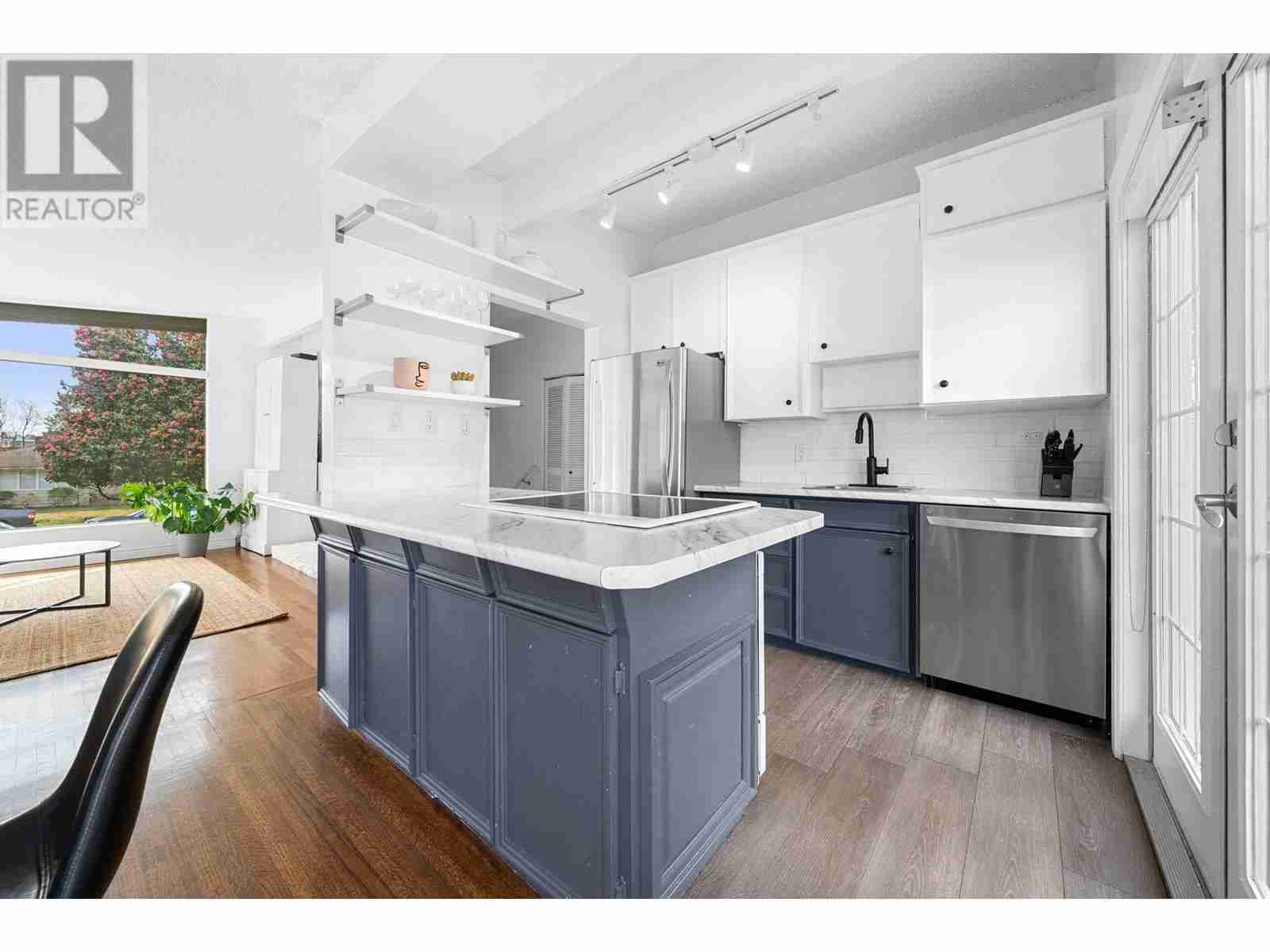 530 W 14TH STREET