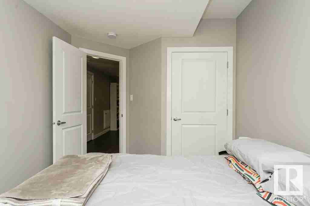 9118 66 AV NW Hazeldean