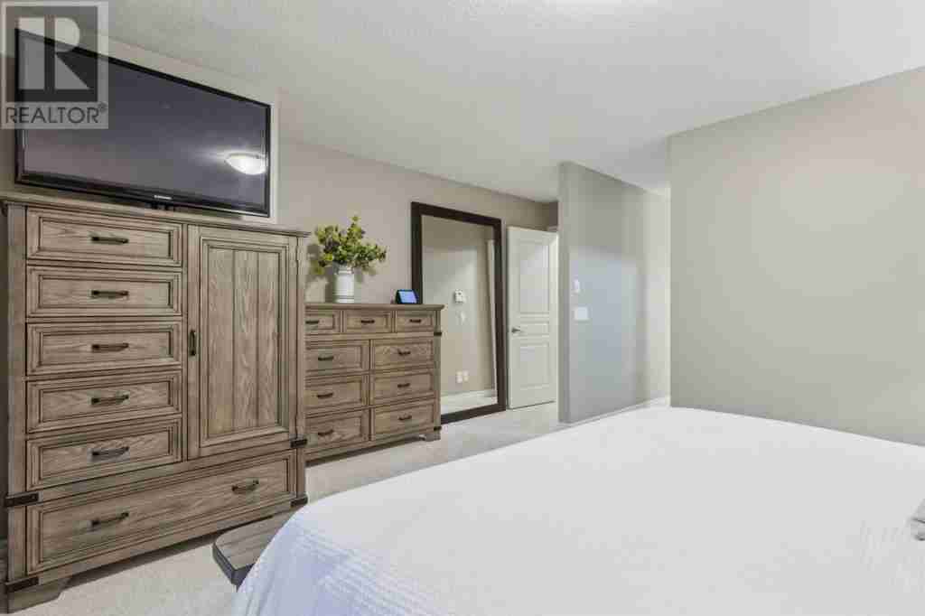 19 Evansbrooke Point NW Evanston