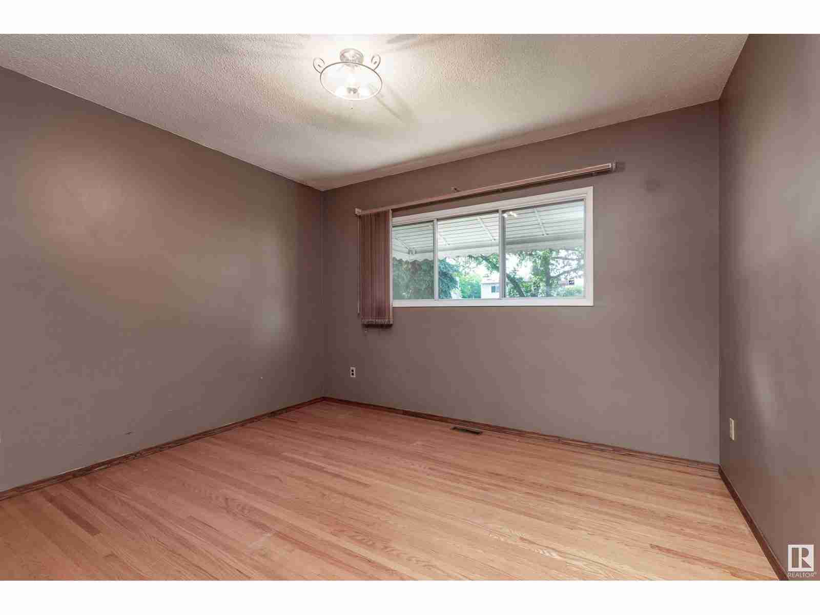 5116 118 AV NW Newton