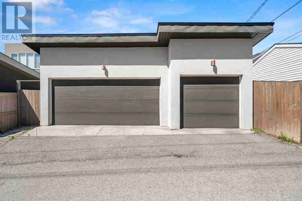 2412 26A Street SW Killarney/Glengarry