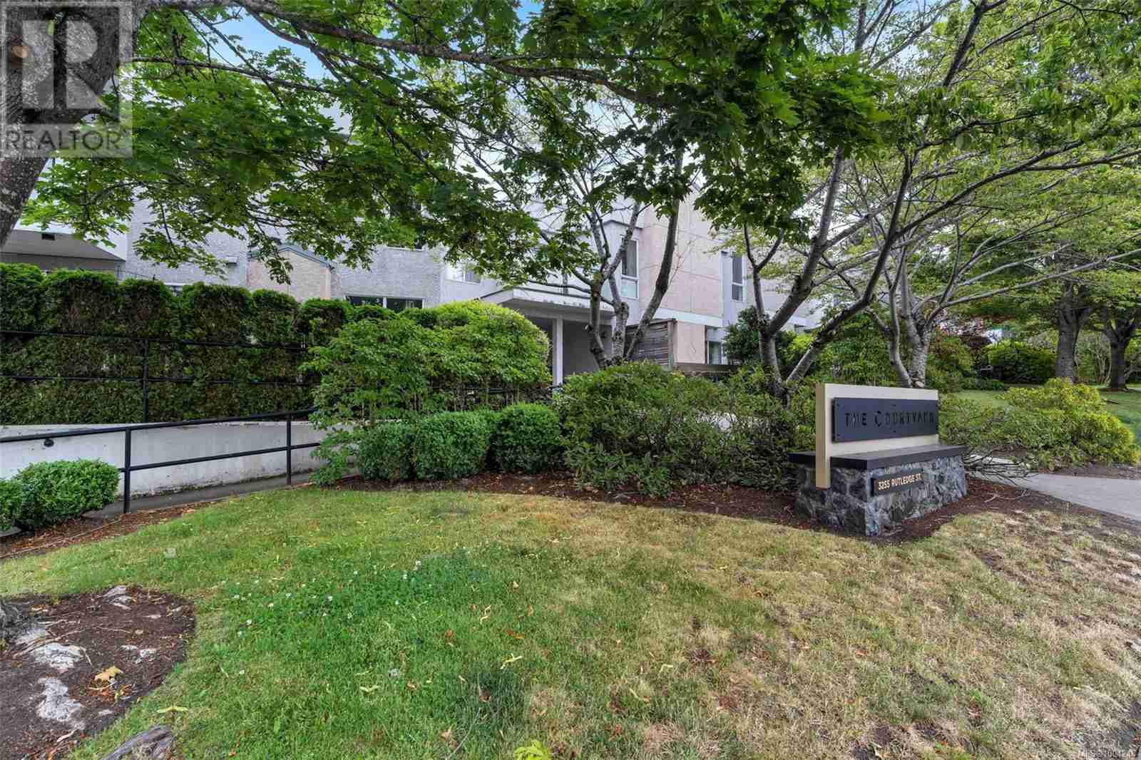 7 3255 Rutledge St Quadra