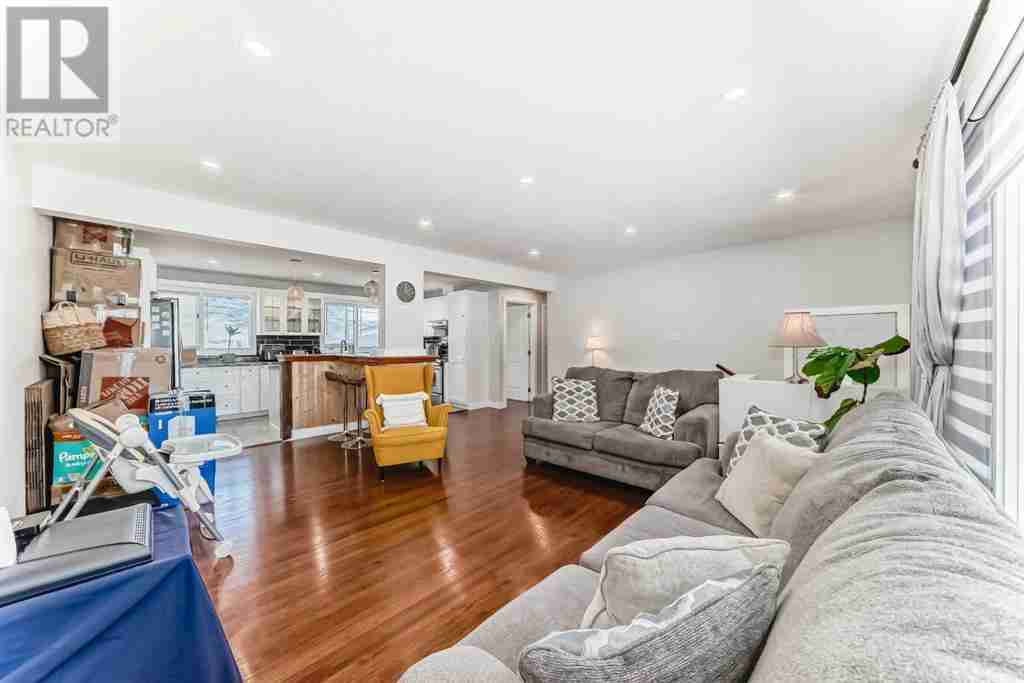 1532 42 Street SE Forest Lawn