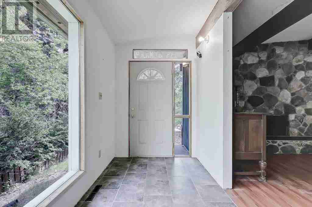 5875 Bow Crescent NW Bowness