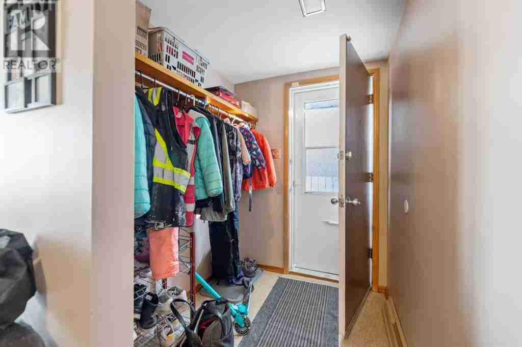 2211 43 Street SE Forest Lawn