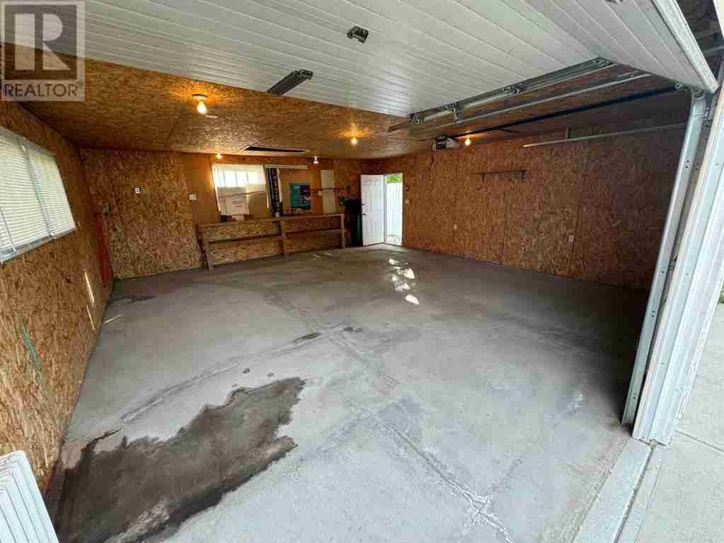 2211 43 Street SE Forest Lawn