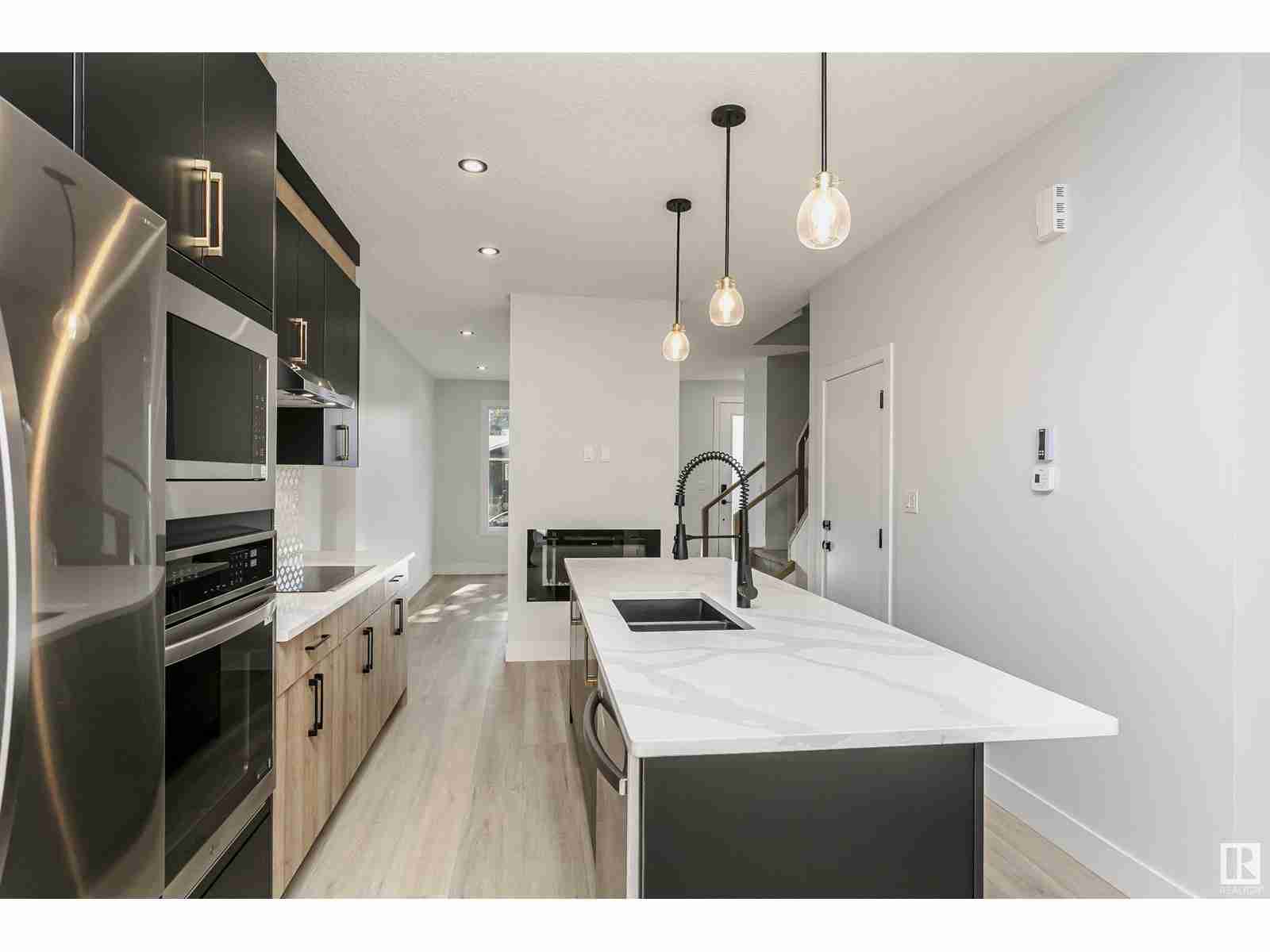 10334 77 ST NW Forest Heights (Edmonton)