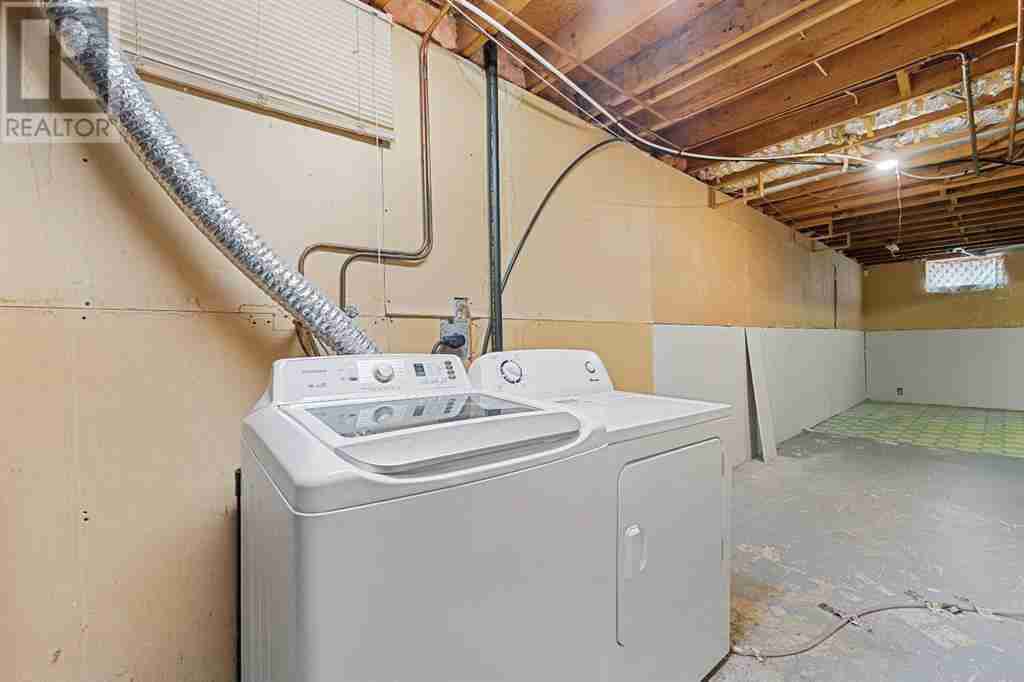 107 Beacham Way NW Beddington Heights