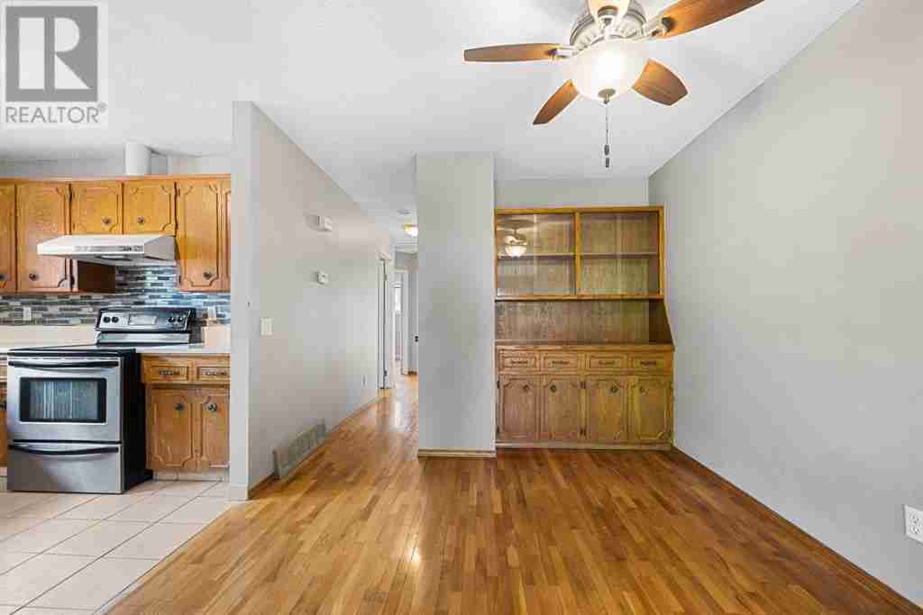 107 Beacham Way NW Beddington Heights
