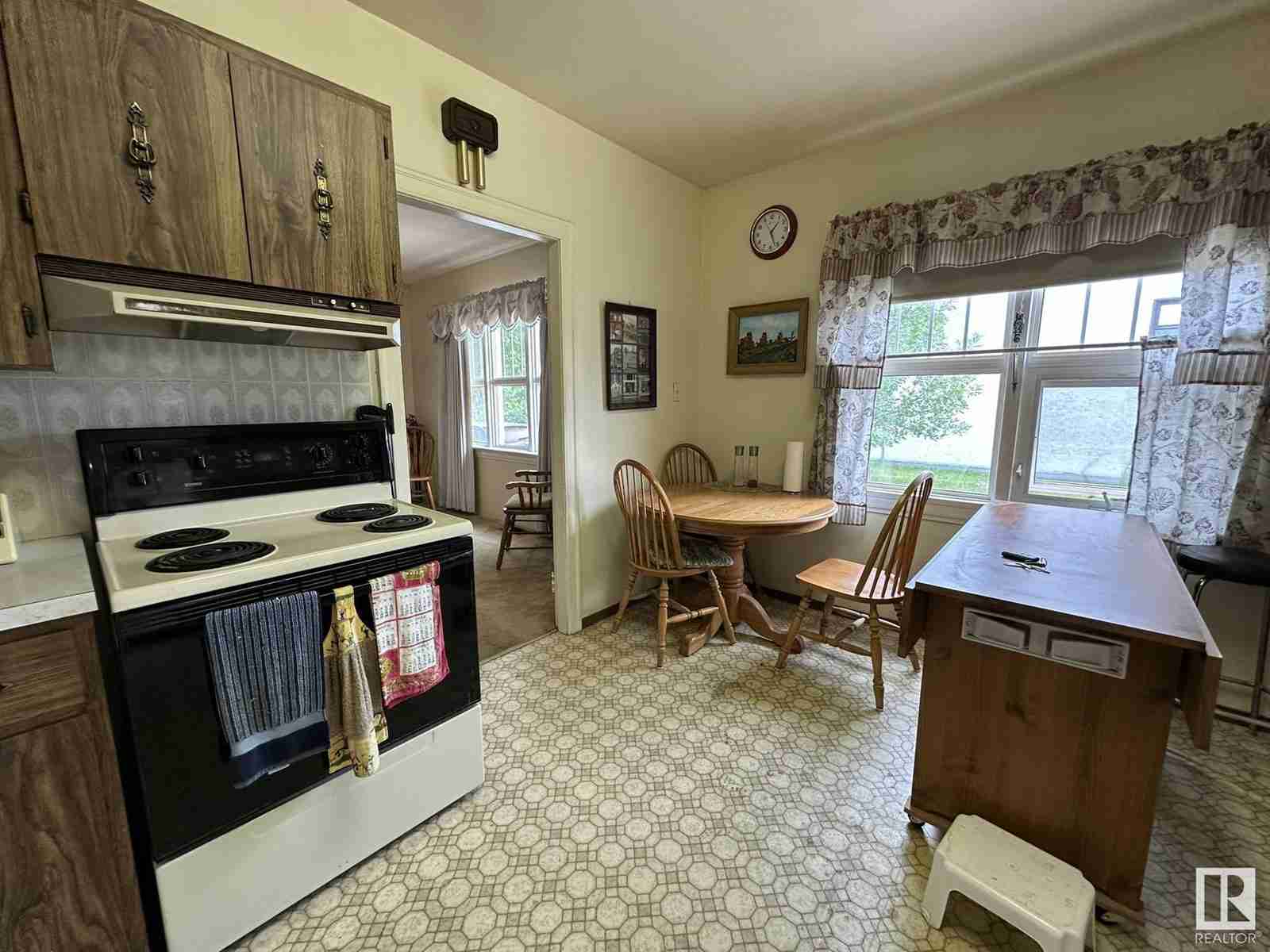 5016 50 ST Smoky Lake Town