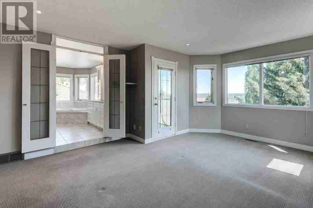 60 Patterson Crescent SW Patterson