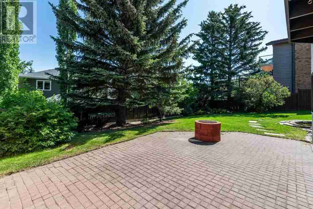 60 Patterson Crescent SW Patterson