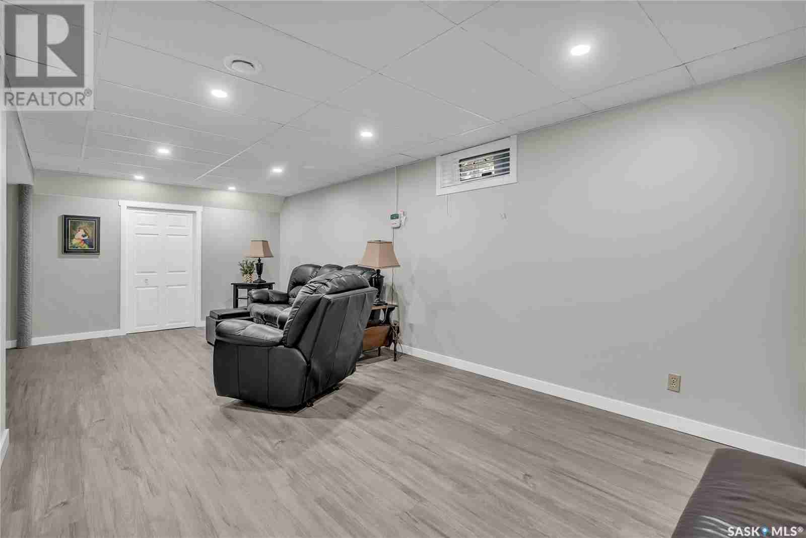 435 Sylvian CRESCENT Wildwood