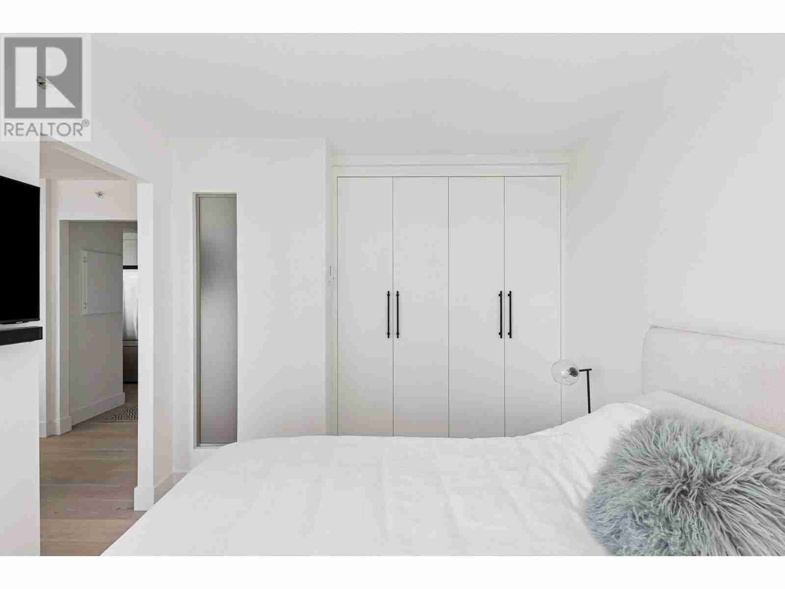 801 1077 MARINASIDE CRESCENT