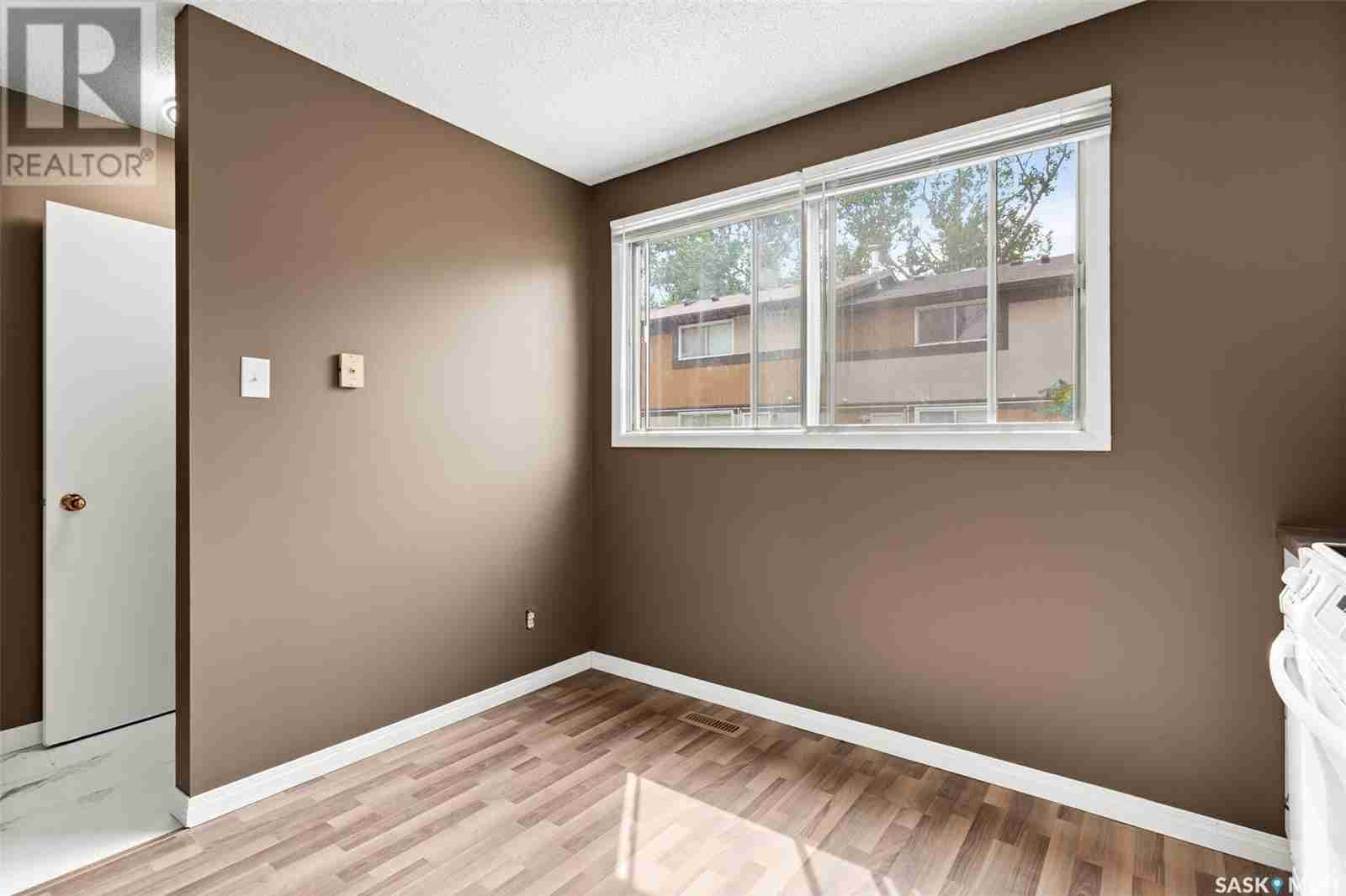 2807 7th AVENUE E Glencairn Village