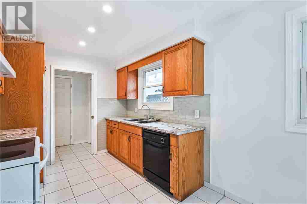 4983 UNIVERSITY Avenue 212 - Morrison