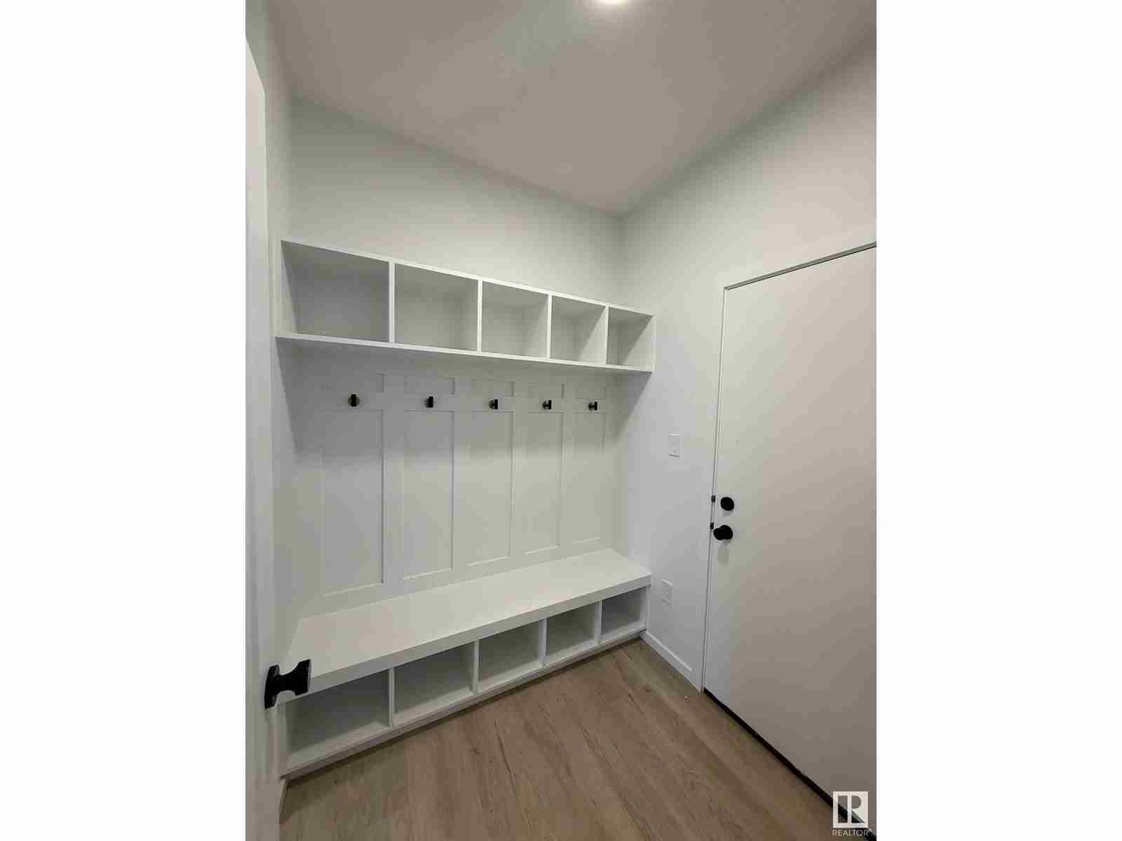 7726 174A AV NW NW Crystallina Nera West