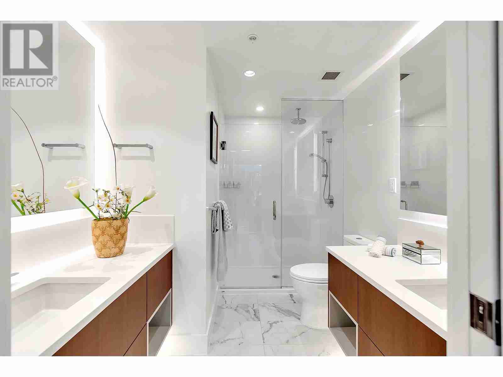 607 1632 LIONS GATE LANE