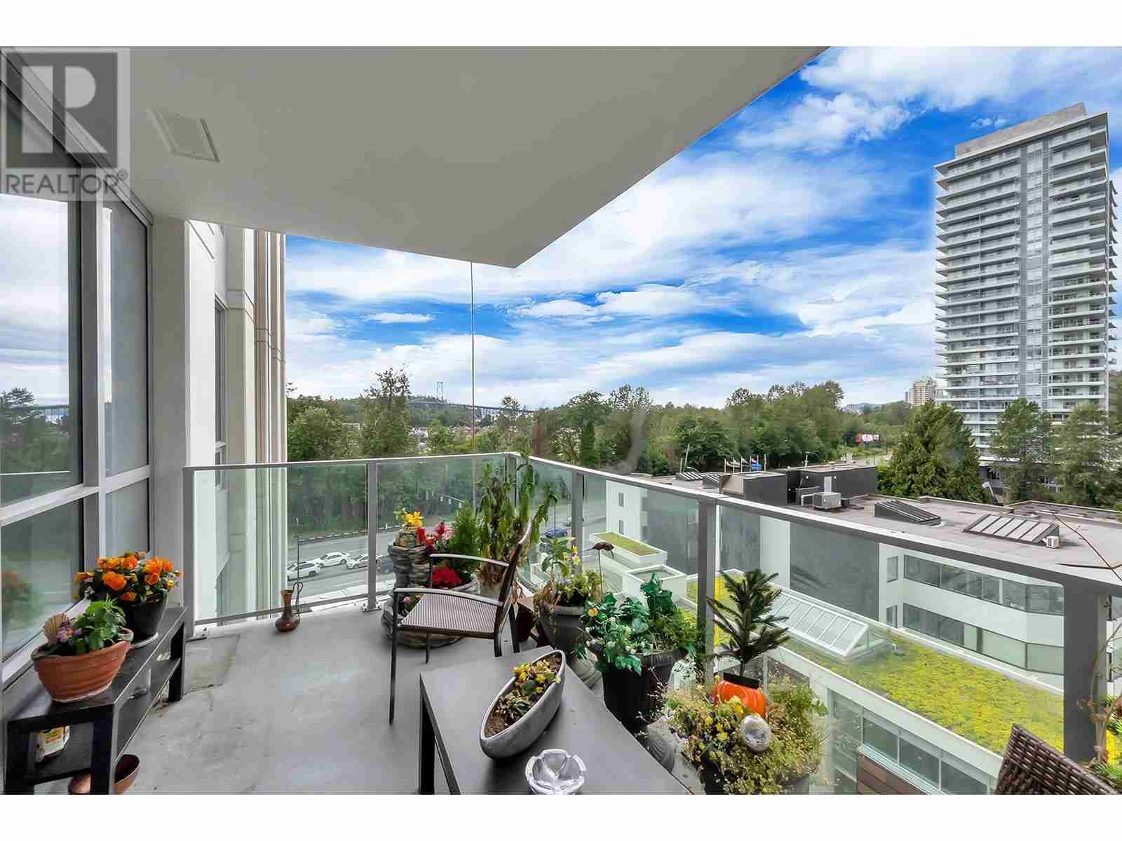 607 1632 LIONS GATE LANE