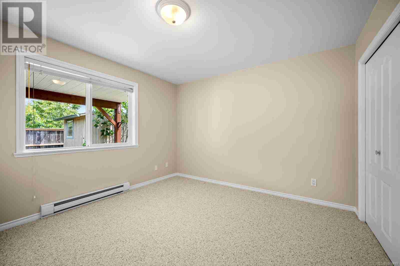 296 Gladstone St Comox (Town of)