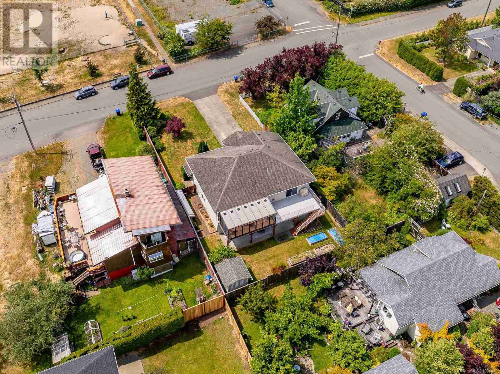 296 Gladstone St Comox (Town of)