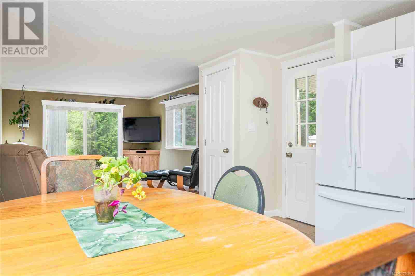 25 3920 Island Hwy W Qualicum Beach