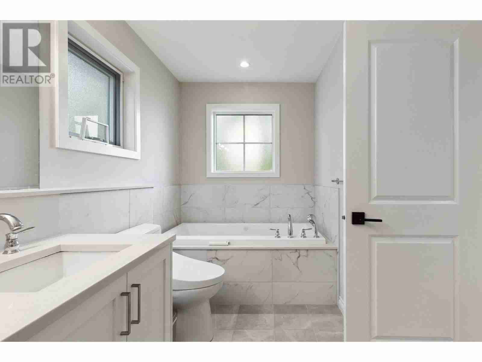 9 10611 GILBERT ROAD
