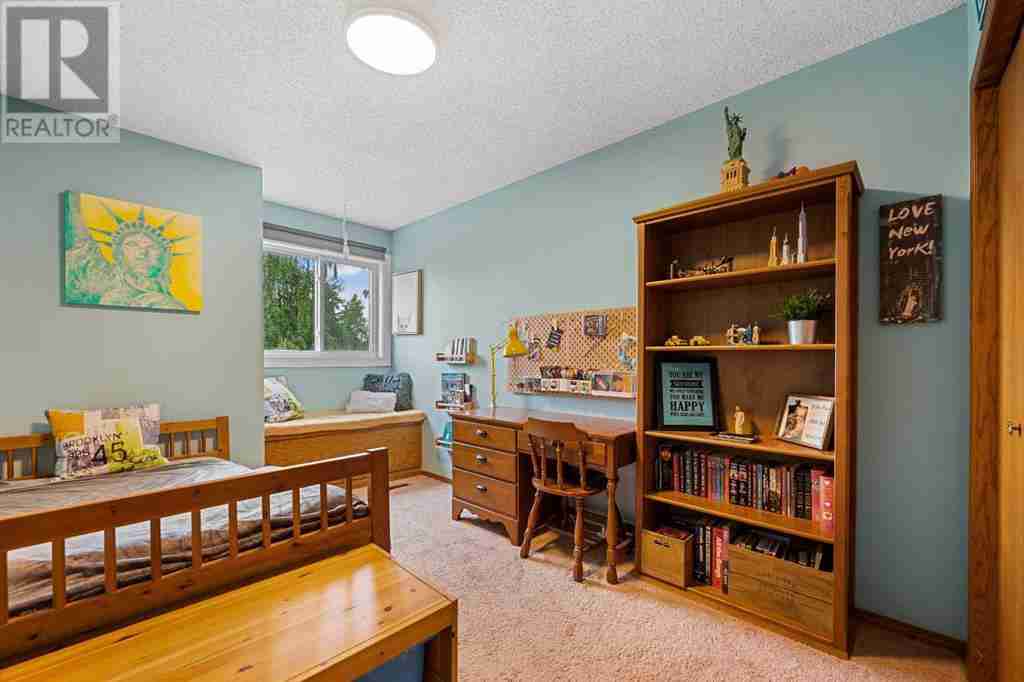 256 Sunmount Bay SE Sundance