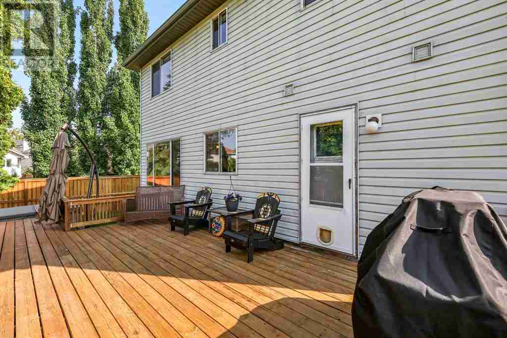 144 Douglas Glen Mews SE Douglasdale/Glen