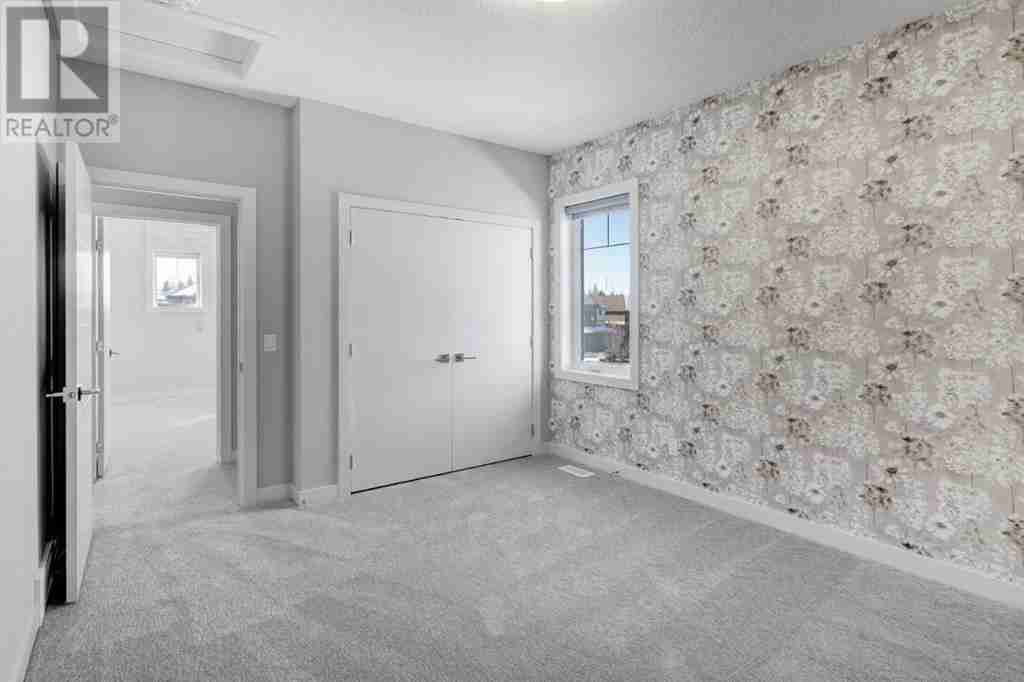 338 Shawnee Boulevard SW Shawnee Slopes