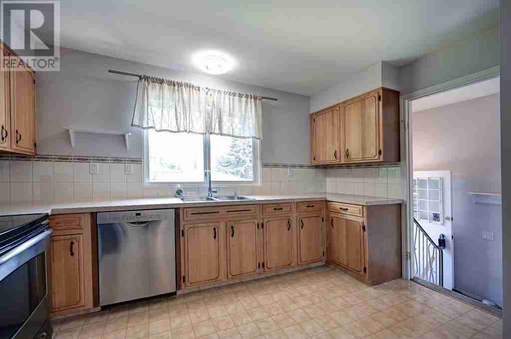 1004 Cantabrian Drive SW Canyon Meadows