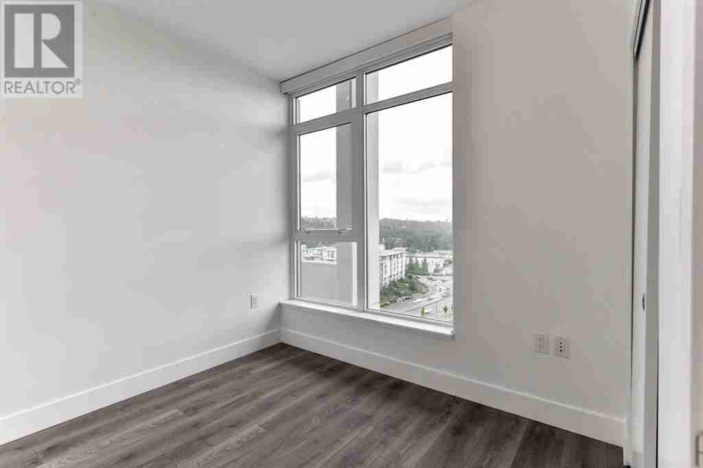 1404 3581 N E KENT AVENUE