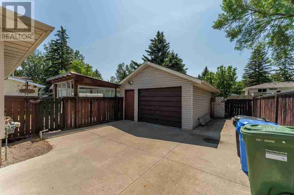 1015 Lysander Drive SE Ogden