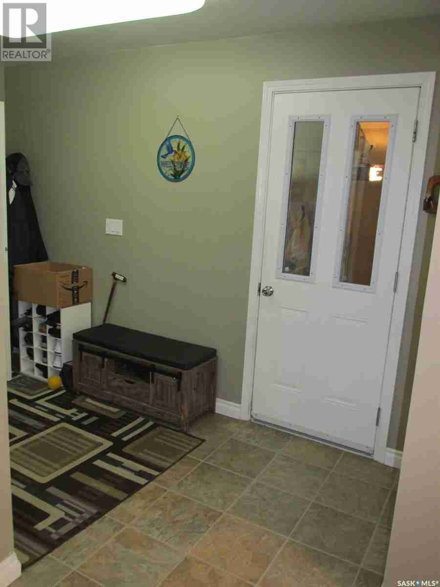 109 7th AVENUE E
