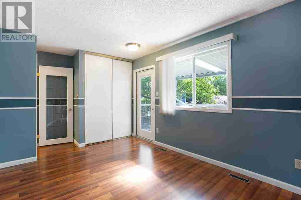 14 Deermeade Bay SE Deer Run