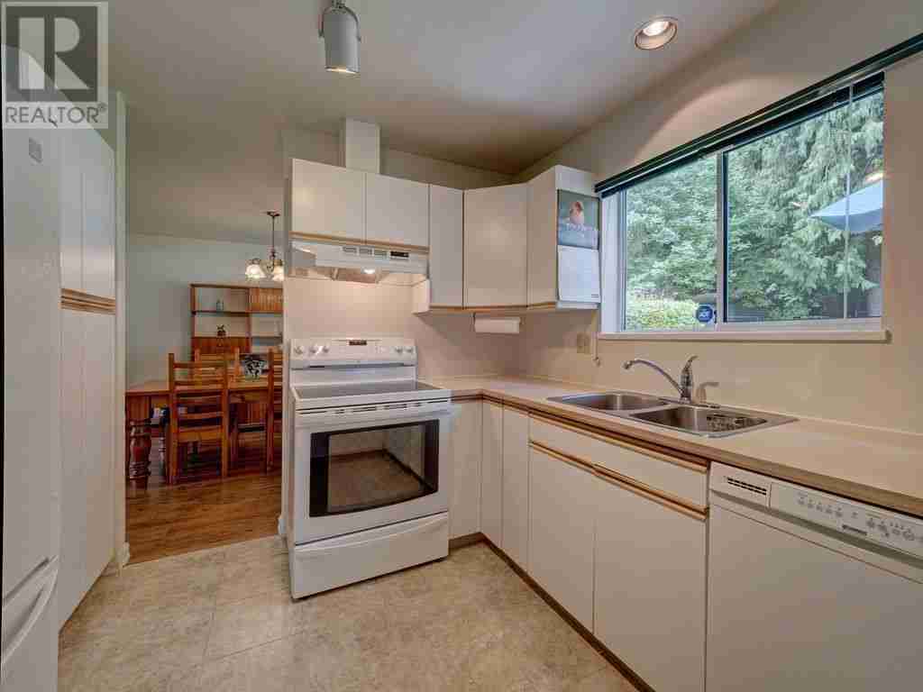 593 OCEANVIEW DRIVE