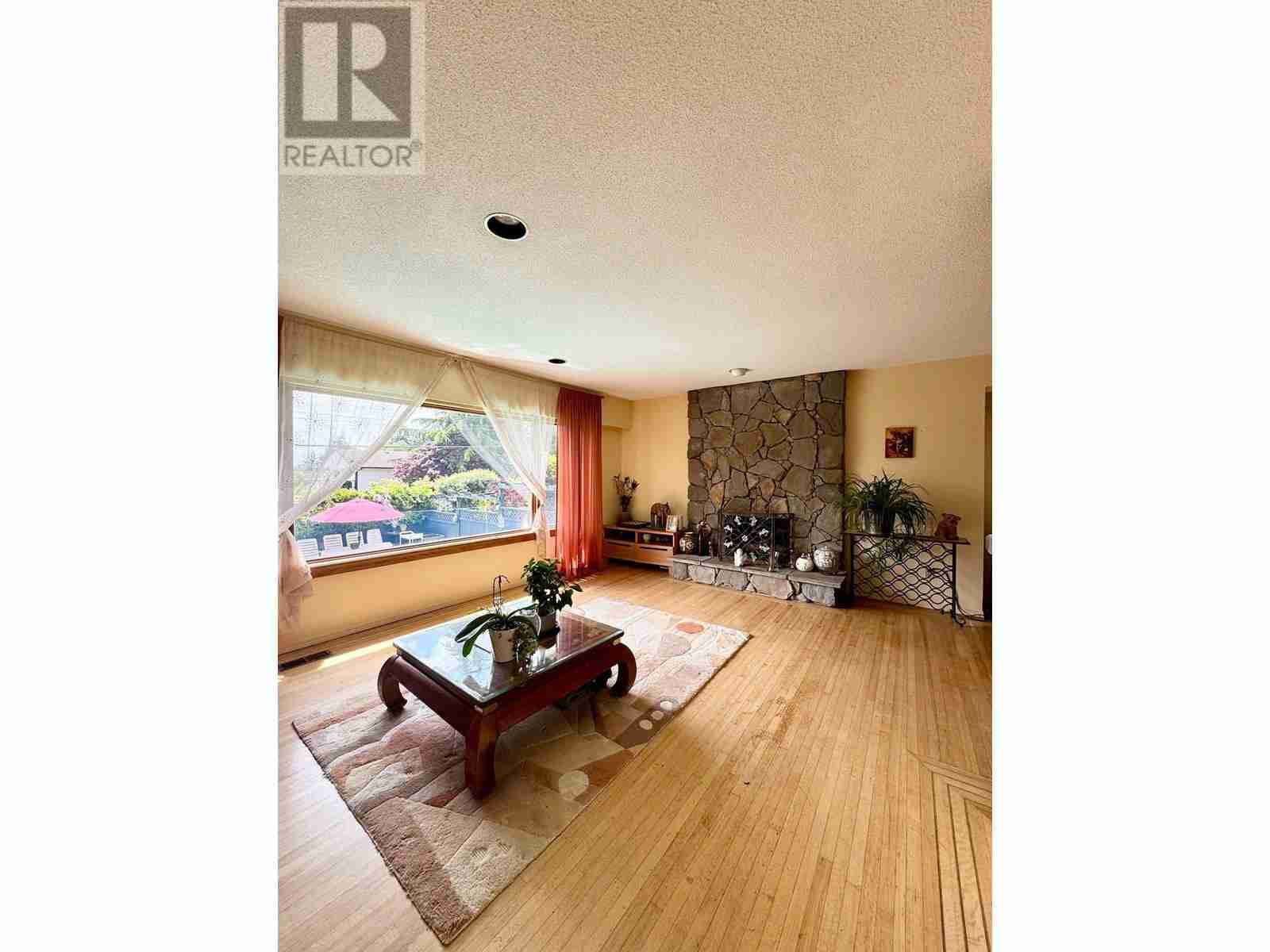 1240 EASTVIEW ROAD
